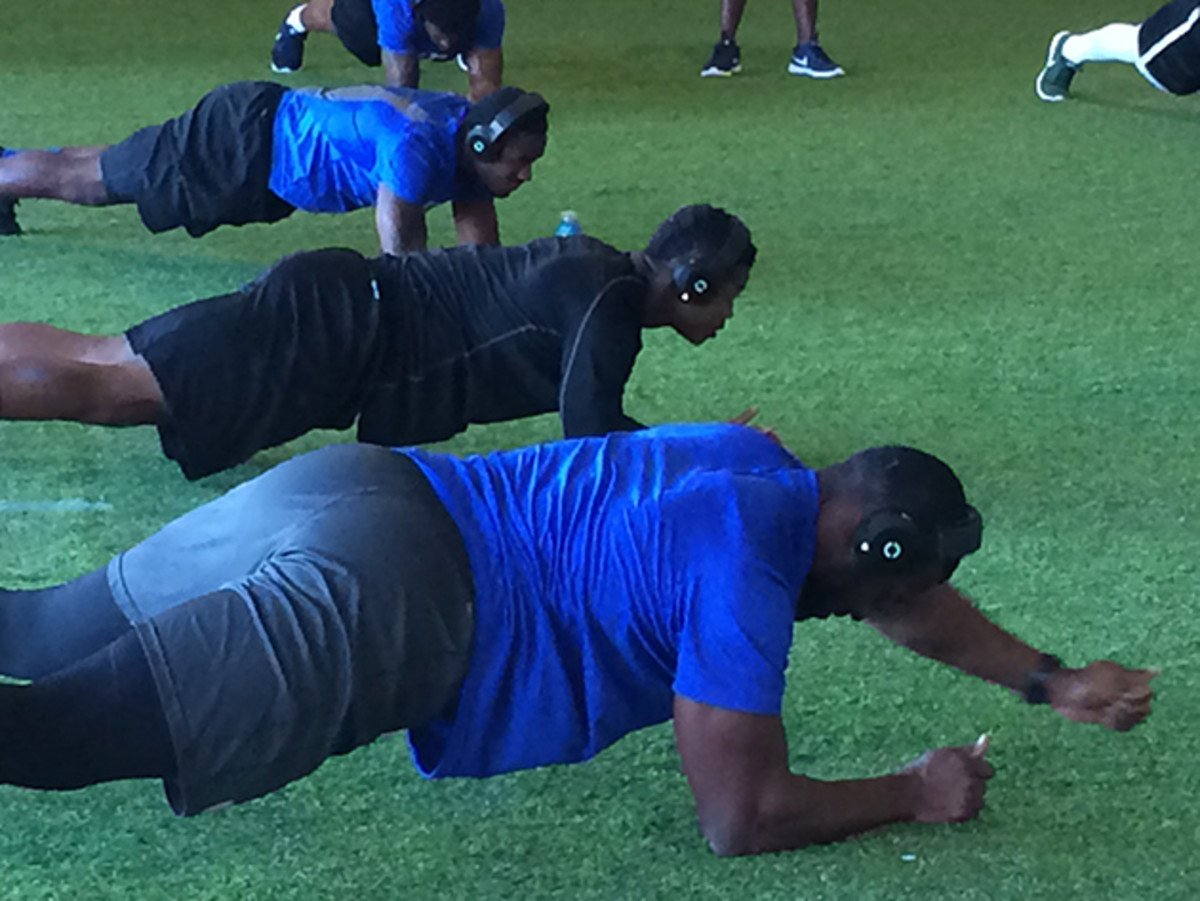 halo-neuro-close-up-football-exercises.jpg
